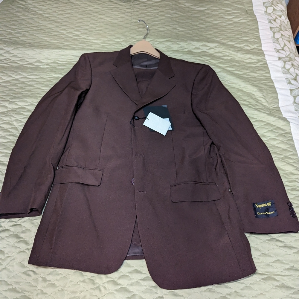 Men's Suit - NWT - 40R/33W